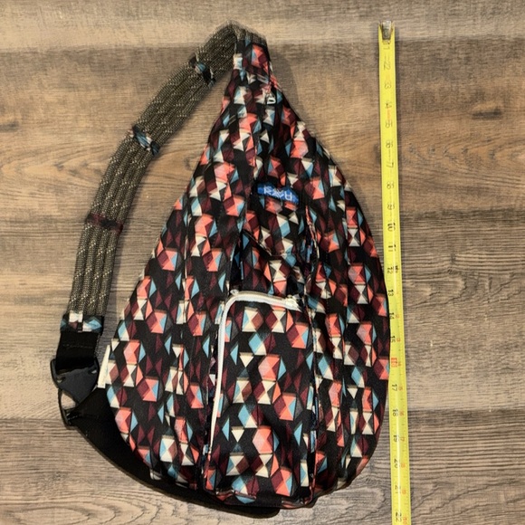 Kavu Sling Bag - Picture 3 of 9